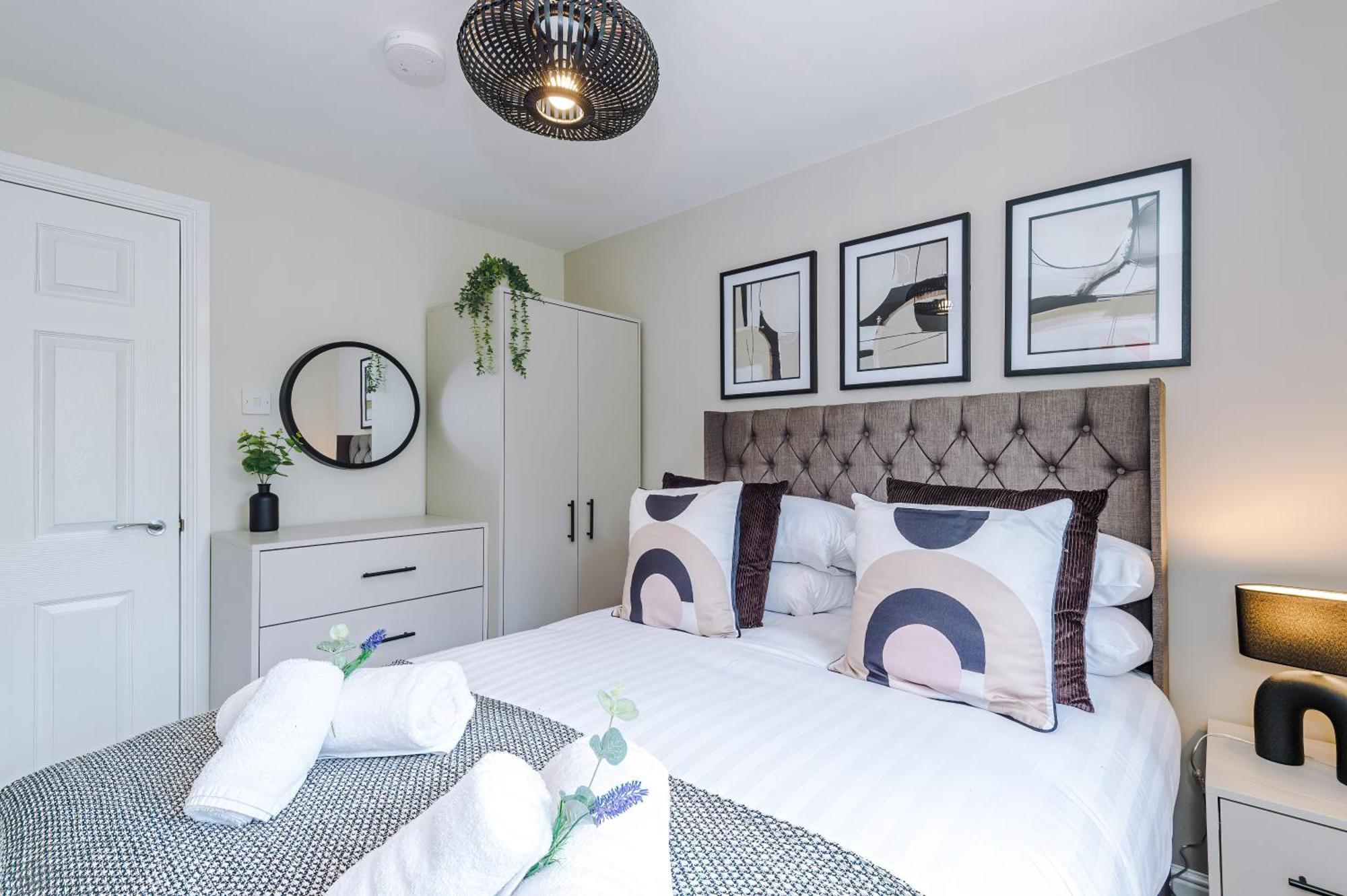 New! Stunning 3-Bed Home In Chester By 53 Degrees Property, Ideal For Groups, Free Parking! エクステリア 写真