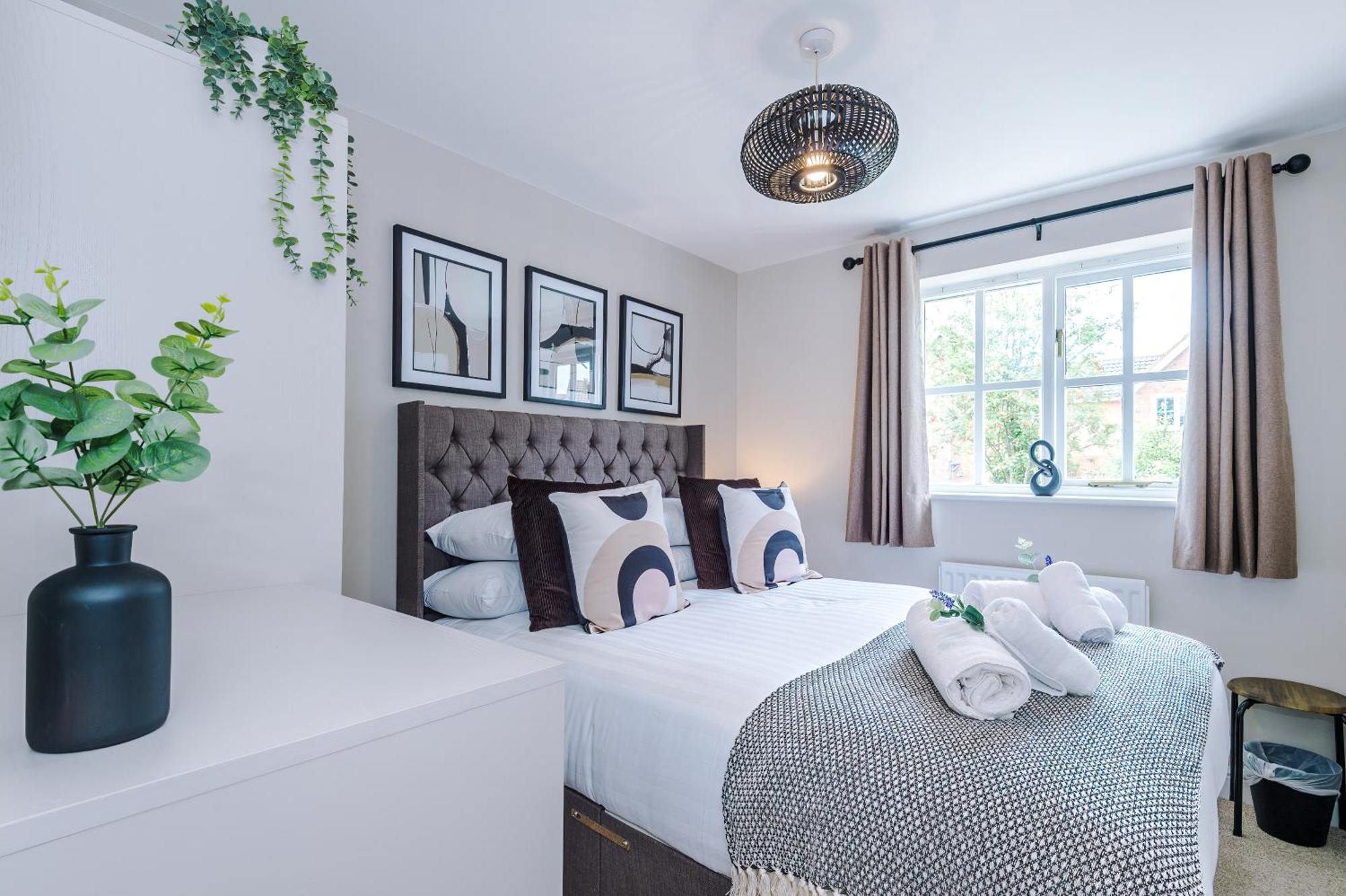 New! Stunning 3-Bed Home In Chester By 53 Degrees Property, Ideal For Groups, Free Parking! エクステリア 写真