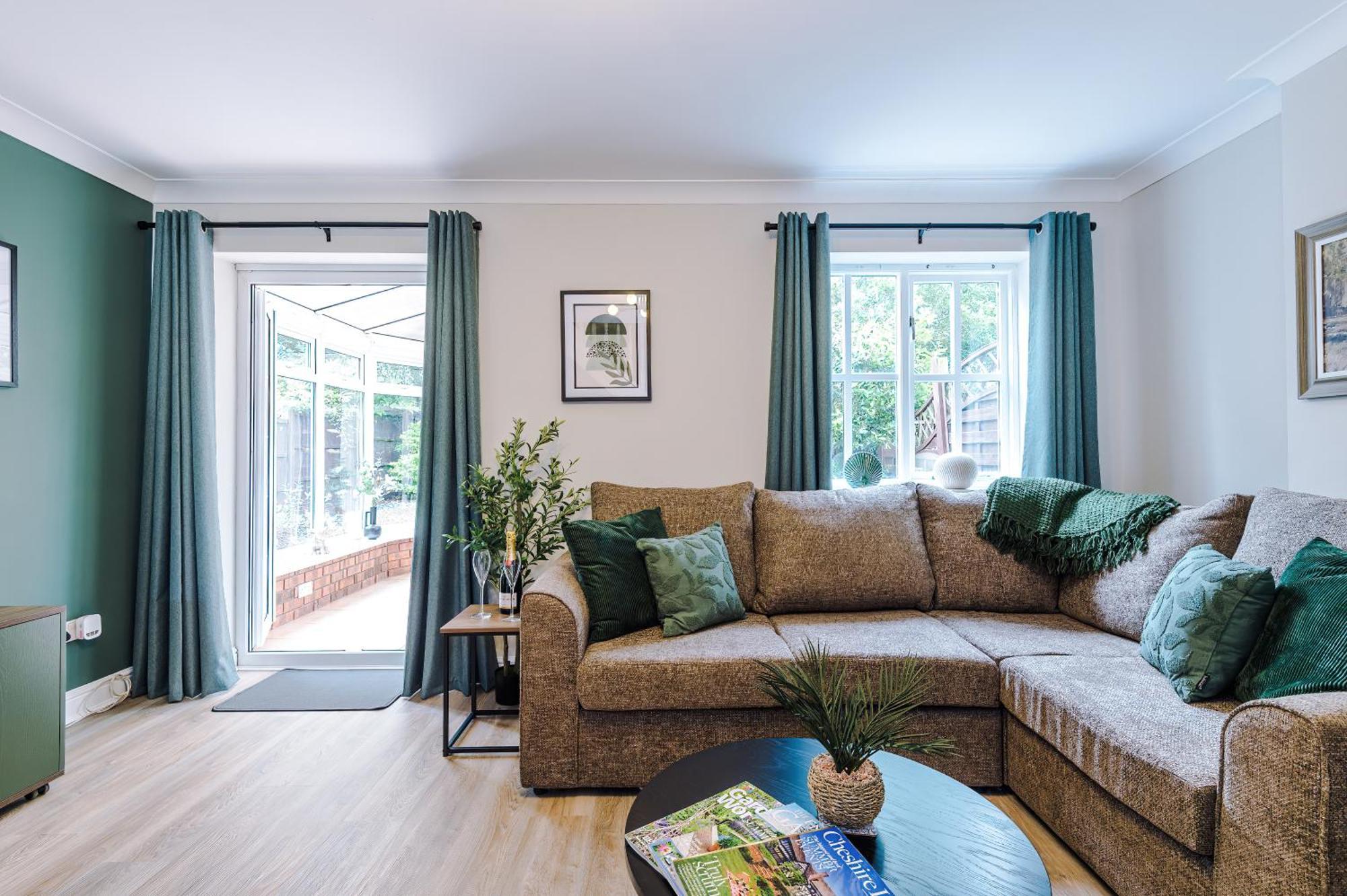 New! Stunning 3-Bed Home In Chester By 53 Degrees Property, Ideal For Groups, Free Parking! エクステリア 写真