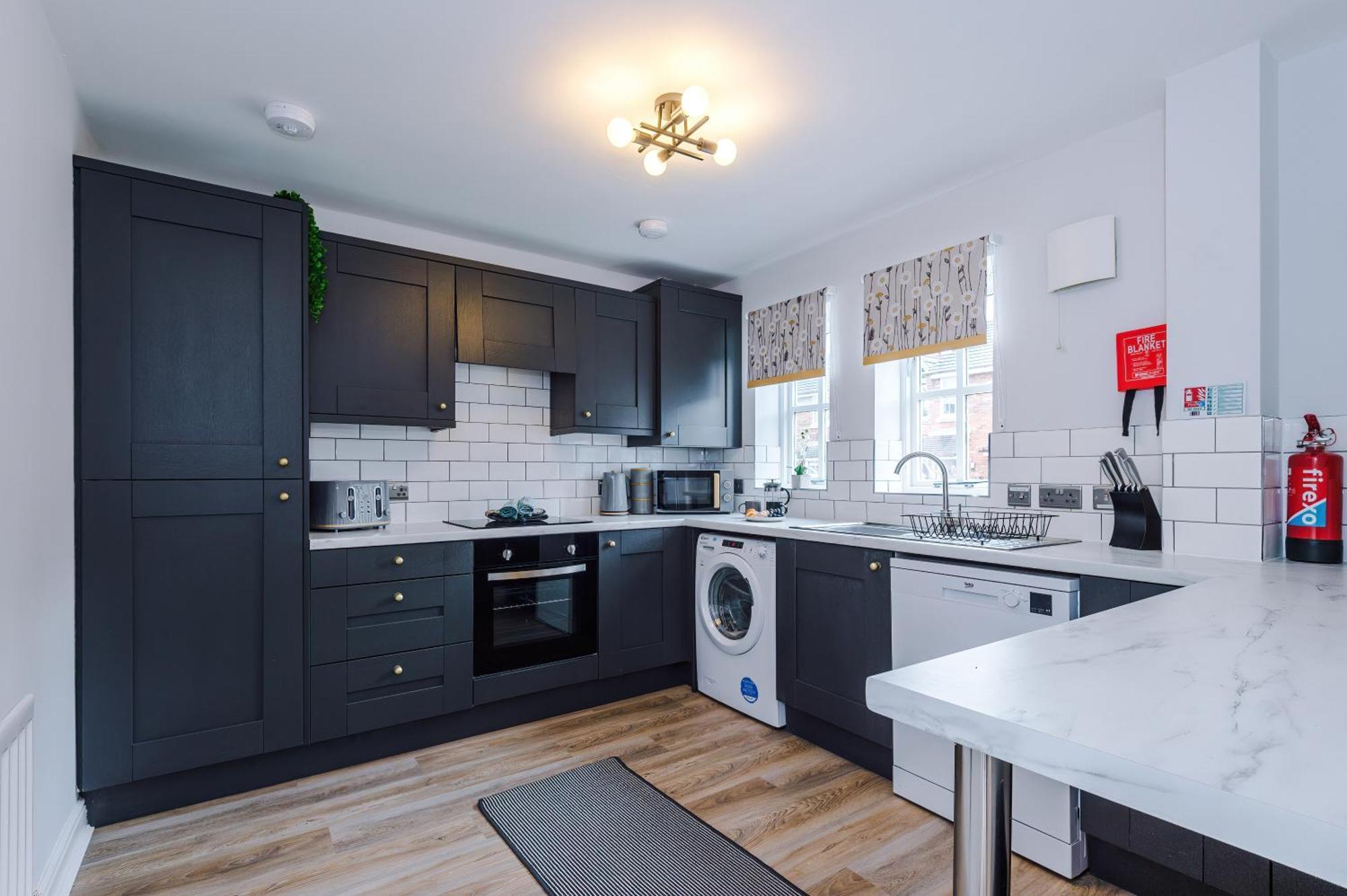 New! Stunning 3-Bed Home In Chester By 53 Degrees Property, Ideal For Groups, Free Parking! エクステリア 写真