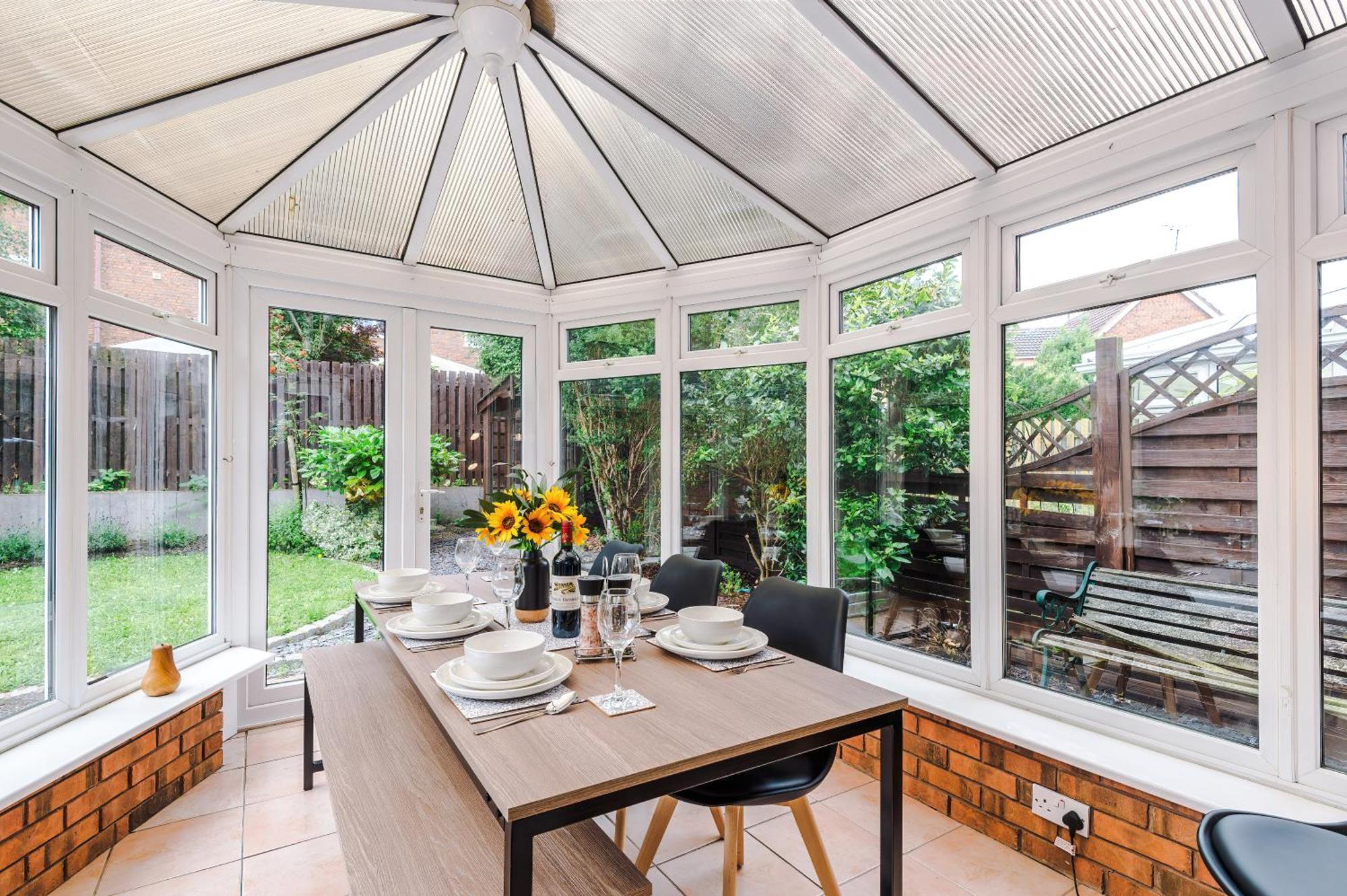 New! Stunning 3-Bed Home In Chester By 53 Degrees Property, Ideal For Groups, Free Parking! エクステリア 写真